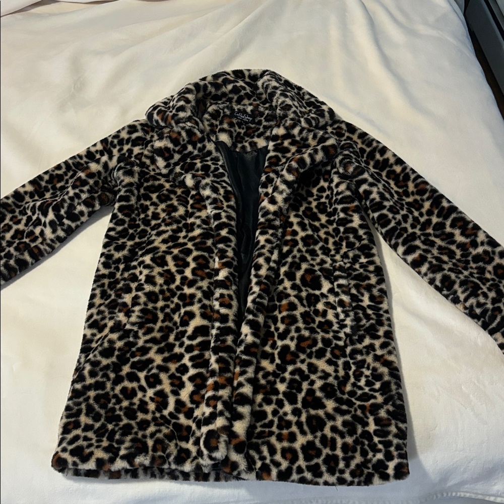 CoffeeShop Leopard Print Faux Fur Coat